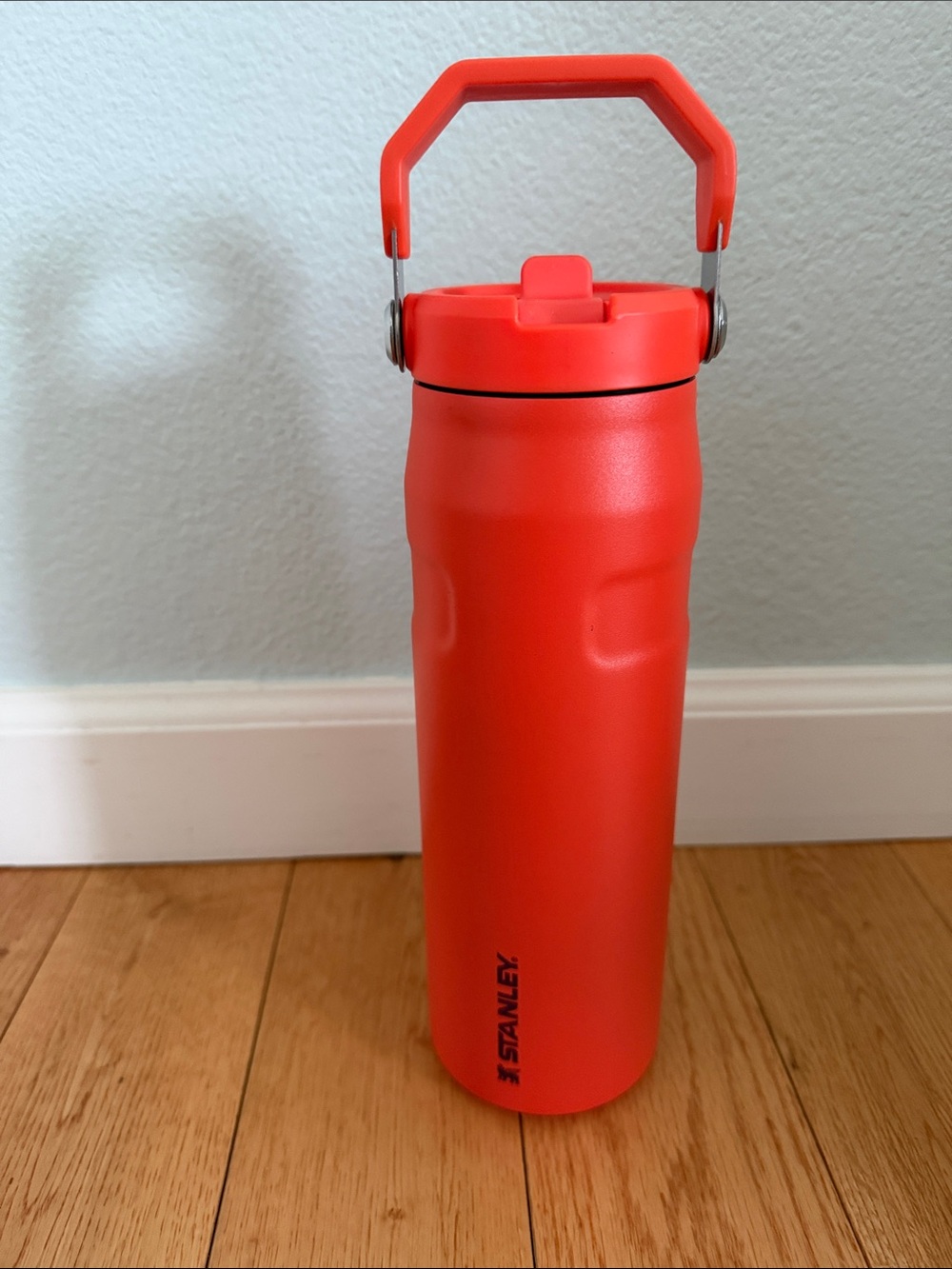 Stanley 24oz IceFlow Flip straw lid bottle- bright orange